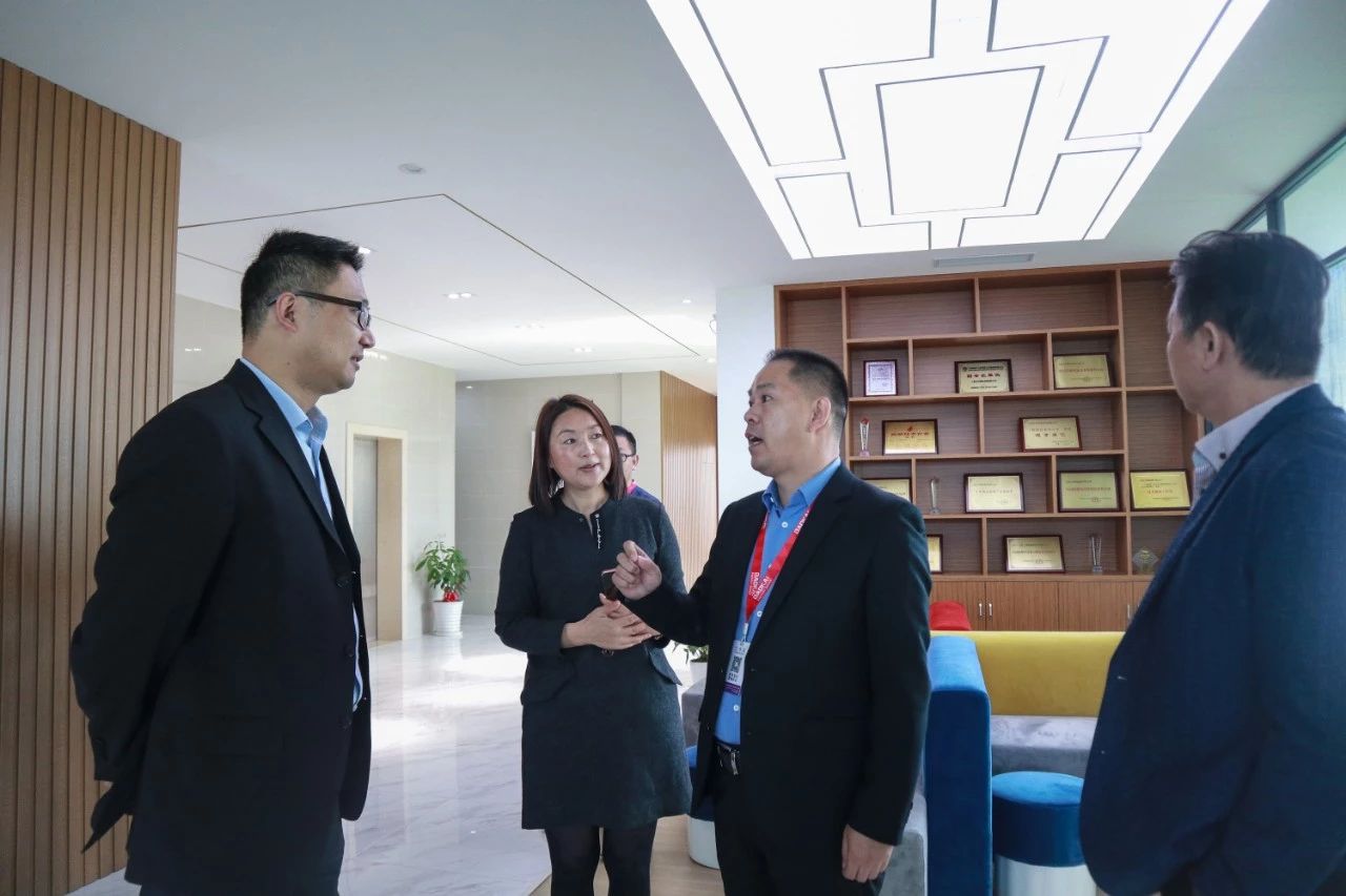 快讯 | 热烈欢迎吴泾镇领导莅临EVO视讯指导工作！