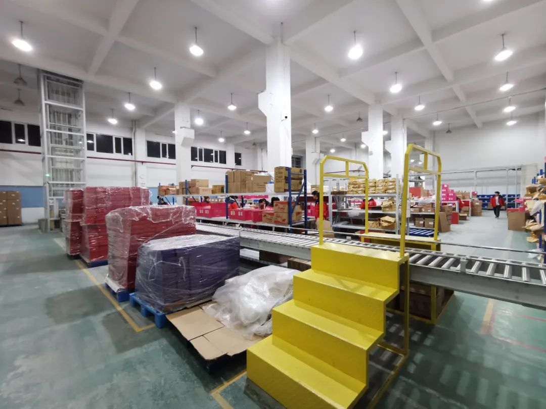 项目新闻 | EVO视讯集成·零食品牌爱哆哆自动化系统搬仓完成！