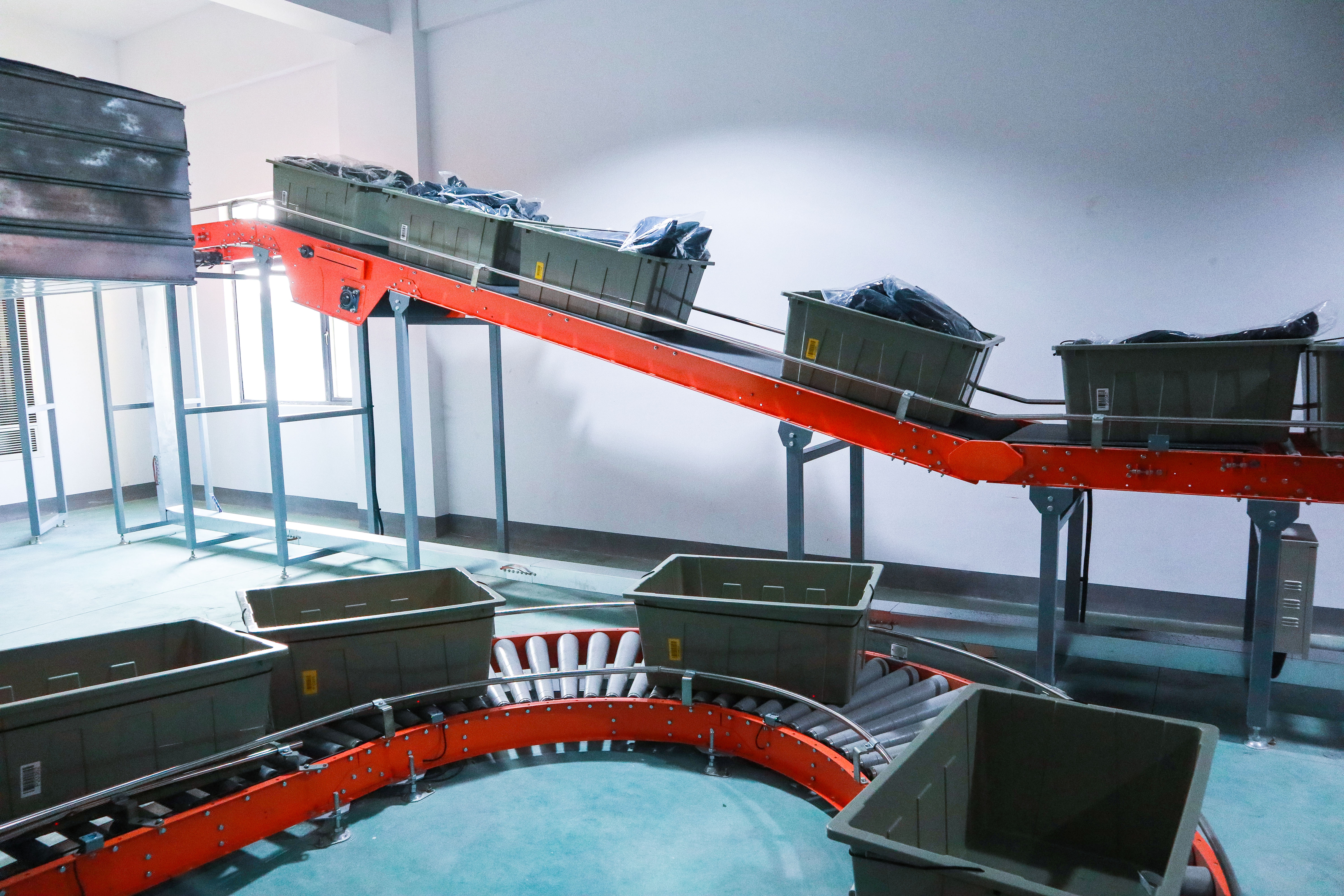 案例新闻 | 官宣！雅鹿物流中心自动化拣选输送项目完工验收！