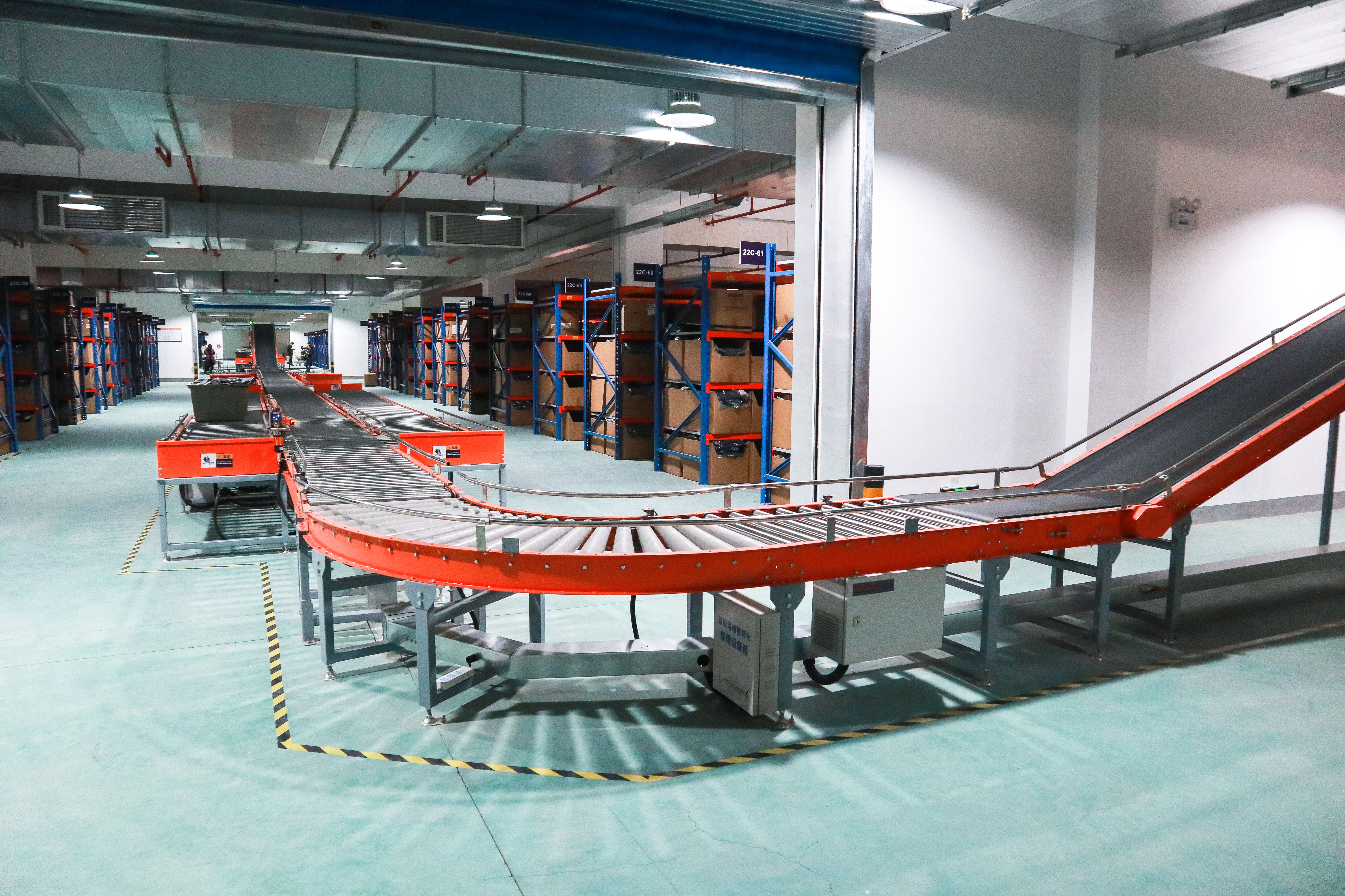 案例新闻 | 官宣！雅鹿物流中心自动化拣选输送项目完工验收！