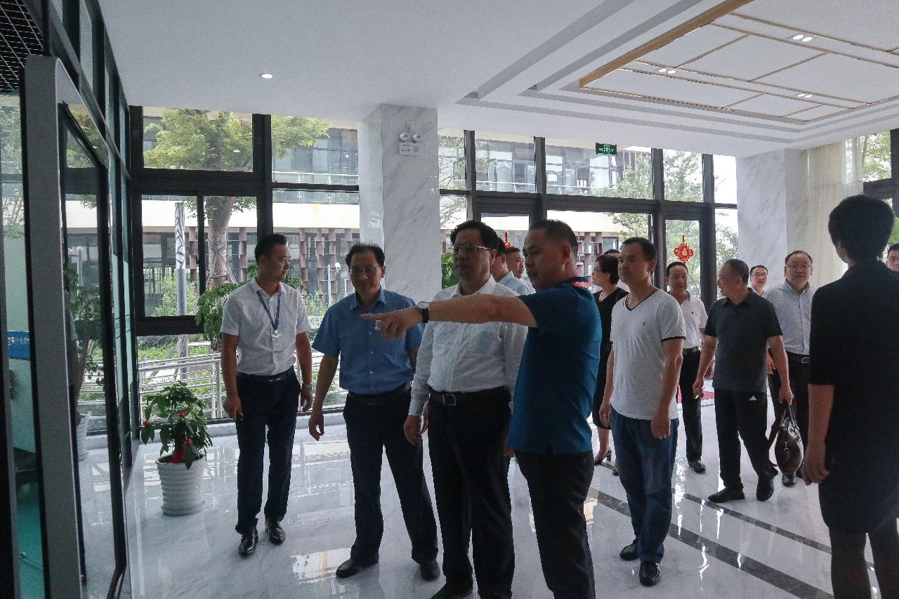 快讯 | 河北省工信厅、石家庄市委市政府领导莅临EVO视讯智能参观考察